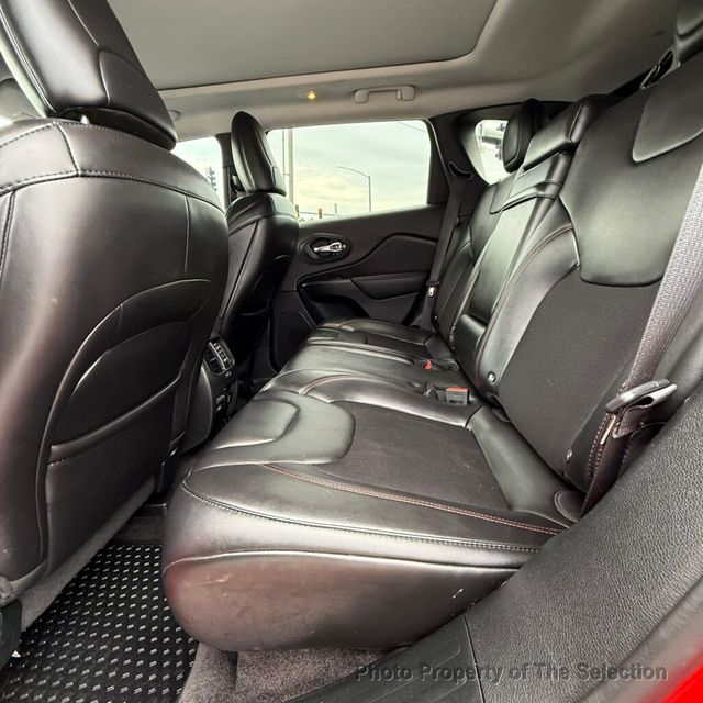 2019 Jeep Cherokee TRAILHAWK 4X4 W/COLD WEATHER GROUP, COMFORT & CONVENIENCE PKG - 22980093 - 40
