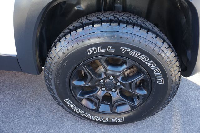 2019 Jeep Cherokee TRAILHAWK ELITE, 4X4, LIFTED, NEW ALL TERRAIN TIRES, LADDER RACK - 23081554 - 13