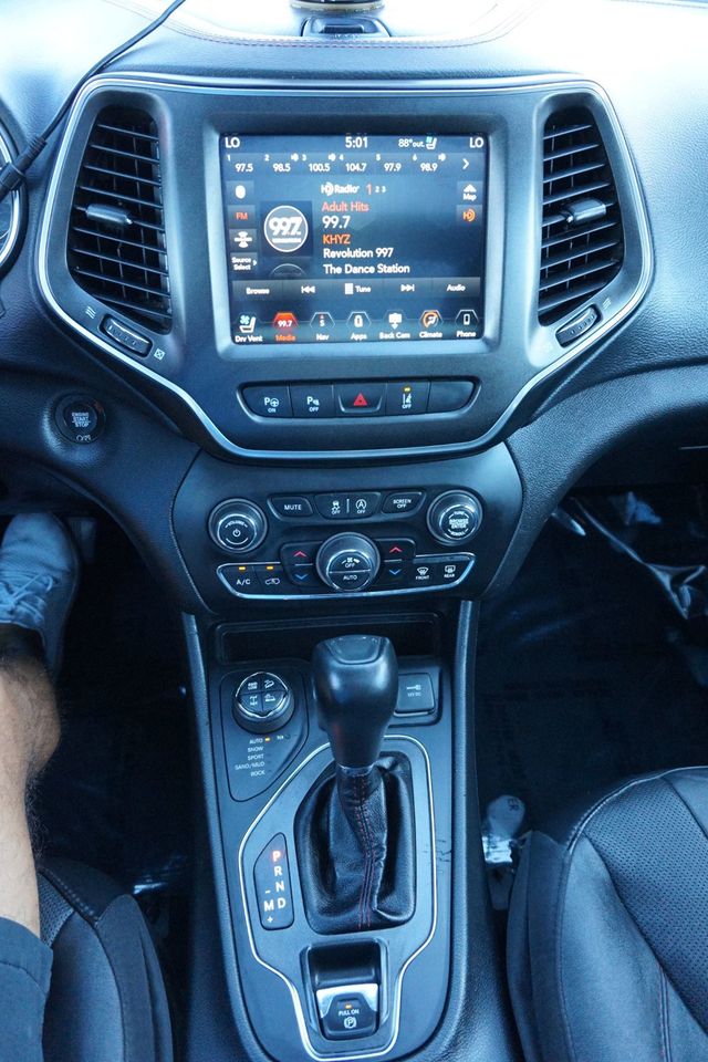 2019 Jeep Cherokee TRAILHAWK ELITE, 4X4, LIFTED, NEW ALL TERRAIN TIRES, LADDER RACK - 23081554 - 29