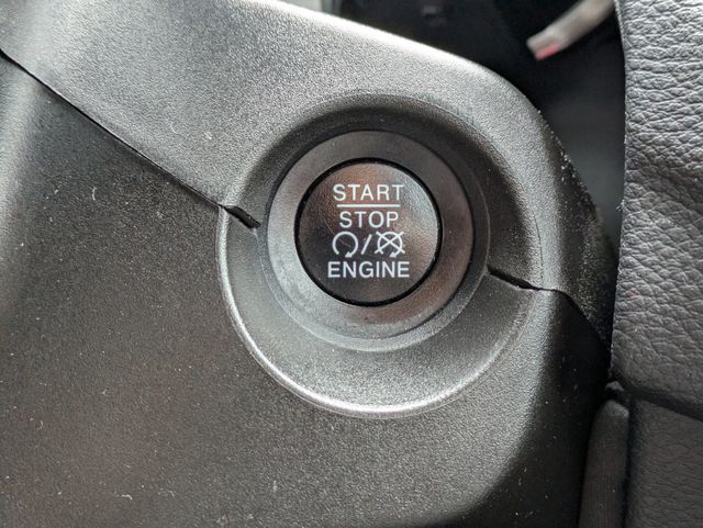 2019 Jeep Compass  - 22996244 - 28