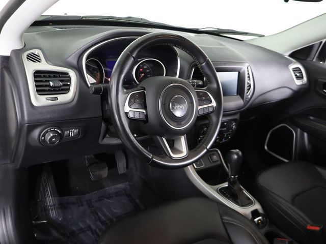 2019 Jeep Compass Latitude - 23073787 - 22