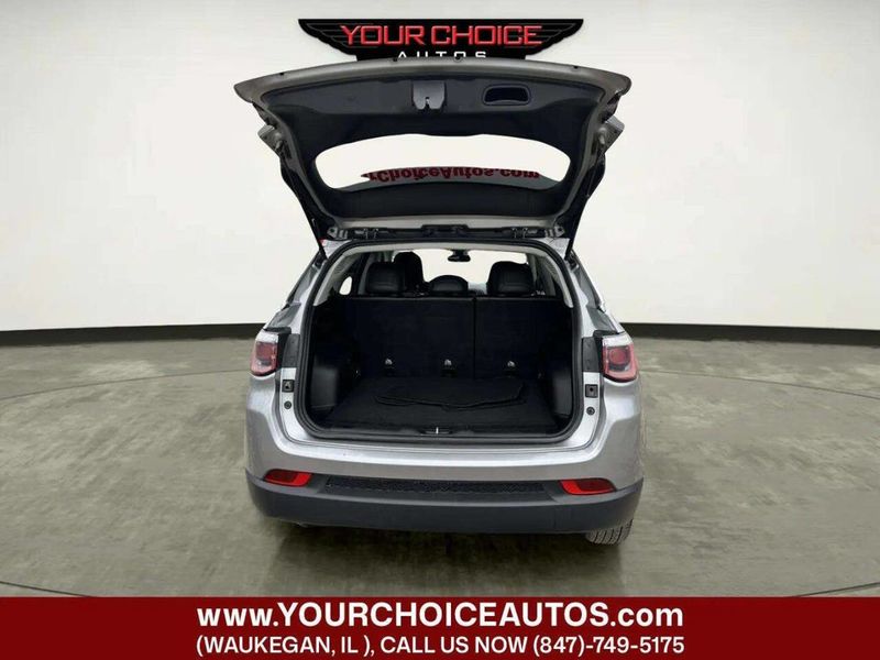 2019 Jeep Compass Latitude 4dr SUV - 22993939 - 13