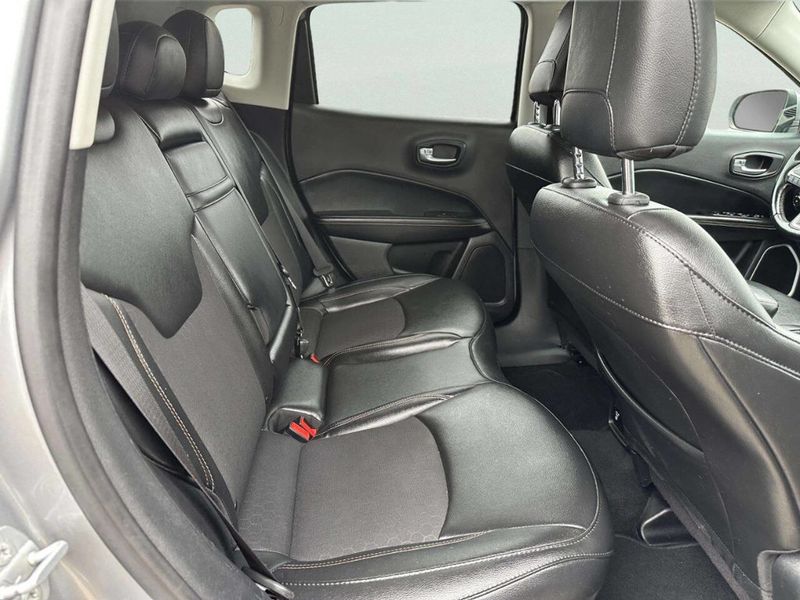 2019 Jeep Compass Latitude 4dr SUV - 22993939 - 15