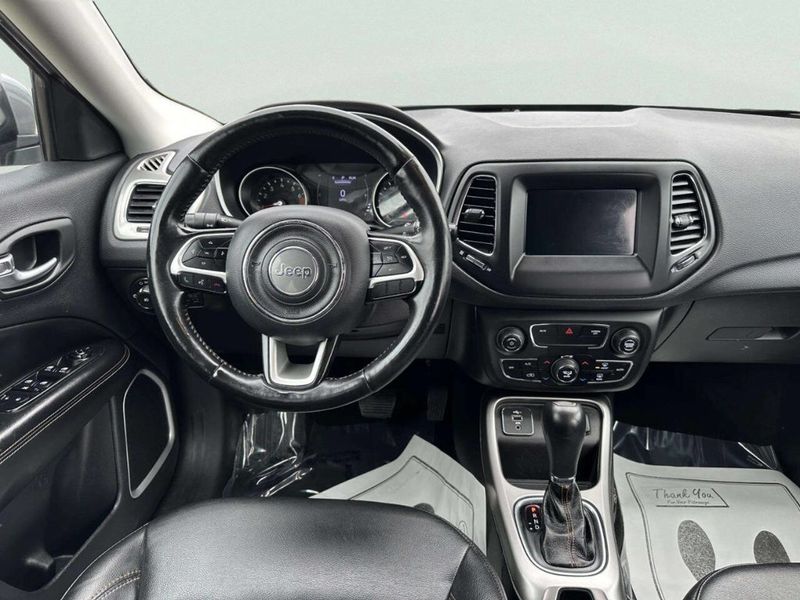 2019 Jeep Compass Latitude 4dr SUV - 22993939 - 17