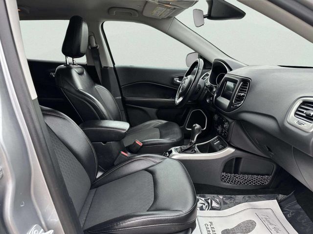 2019 Jeep Compass Latitude 4dr SUV - 22993939 - 22