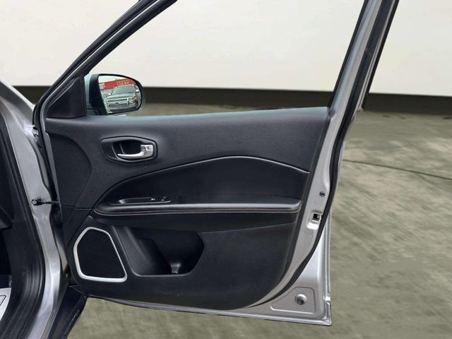 2019 Jeep Compass Latitude 4dr SUV - 22993939 - 23