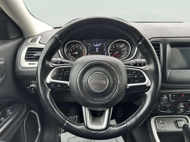 2019 Jeep Compass Latitude 4dr SUV - 22993939 - 25