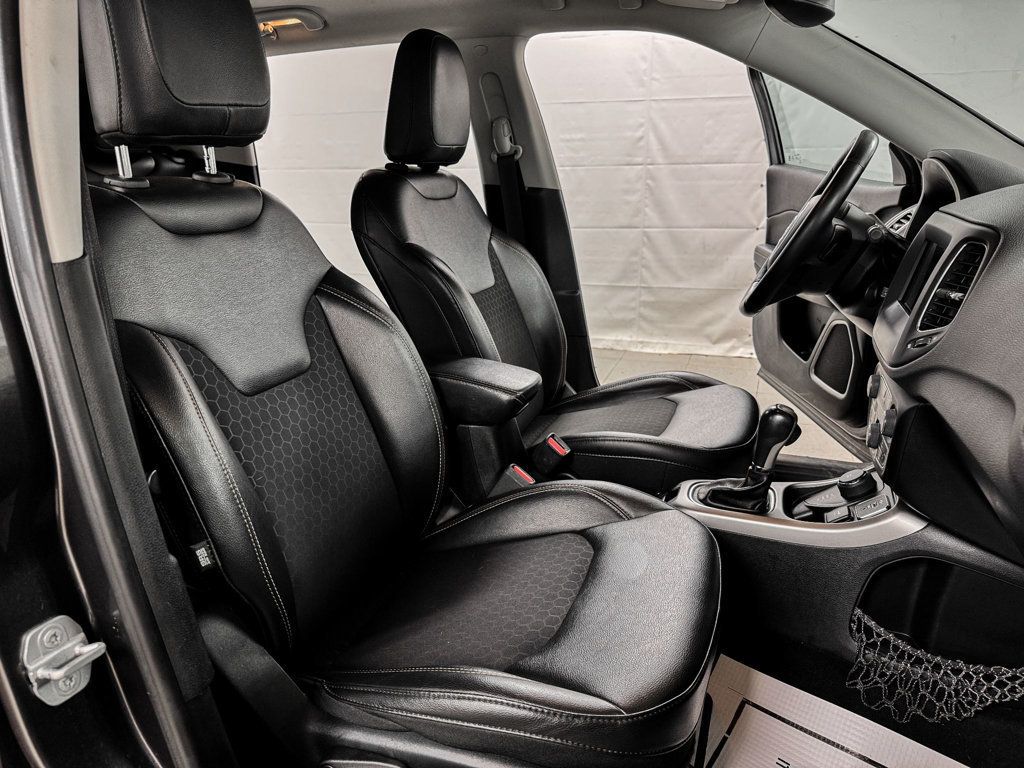 2019 Jeep Compass LATITUDE 4WD - 23019844 - 11