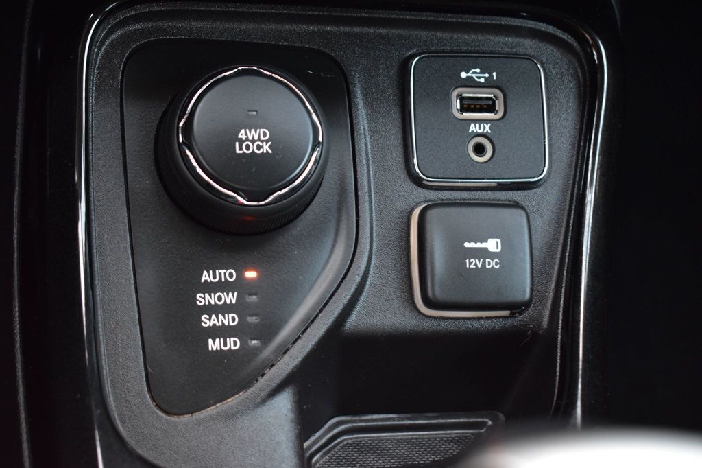 2019 Jeep Compass Latitude photo 28