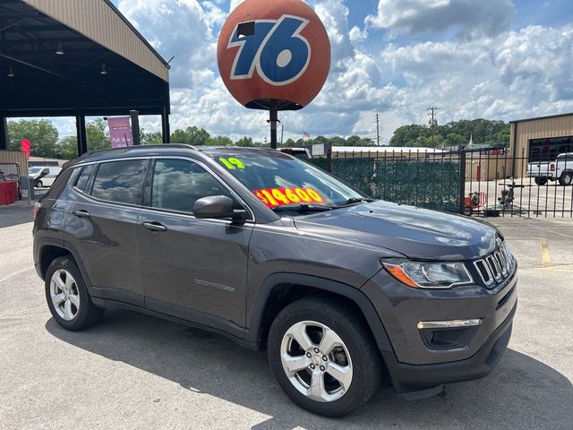 2019 Jeep Compass Latitude 4x4 - 23030270 - 0