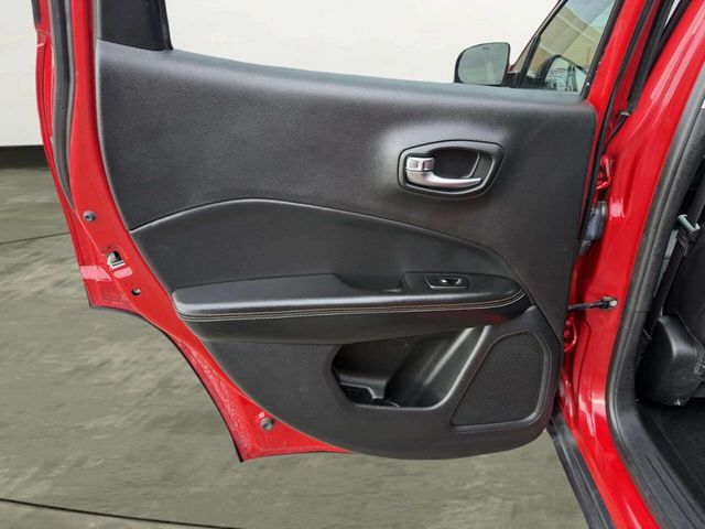 2019 Jeep Compass Latitude 4x4 - 22982695 - 16