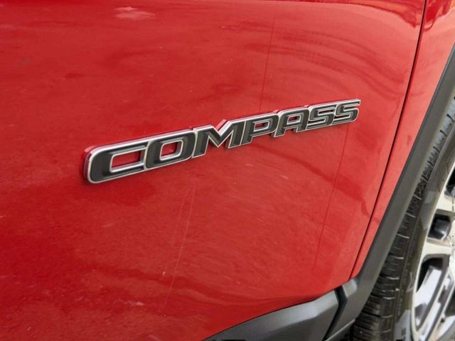 2019 Jeep Compass Latitude 4x4 - 22982695 - 27