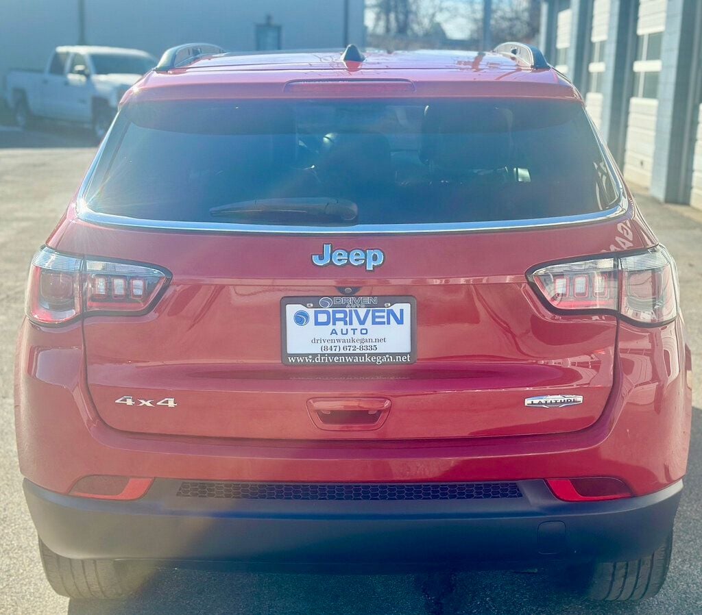 2019 Jeep Compass Latitude 4x4 - 22737405 - 3