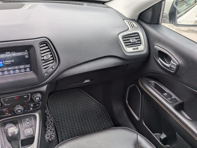 2019 Jeep Compass Latitude 4x4 - 22953919 - 16