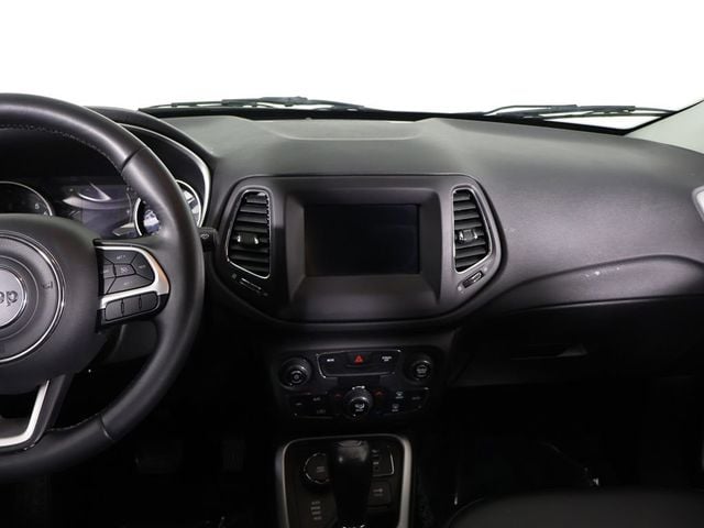 2019 Jeep Compass Latitude 4x4 - 23018790 - 30