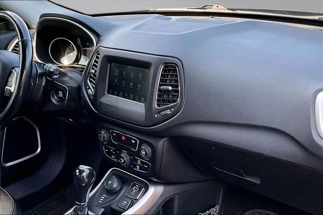 2019 Jeep Compass Latitude 4x4 - 23065989 - 11