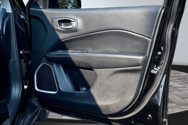 2019 Jeep Compass Latitude 4x4 - 23065989 - 15