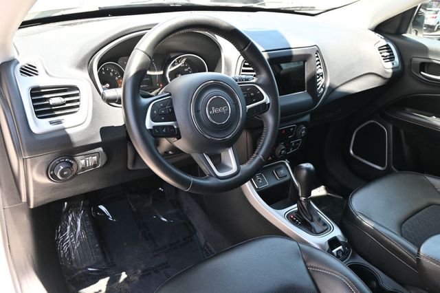 2019 Jeep Compass Latitude FWD - 23057586 - 9