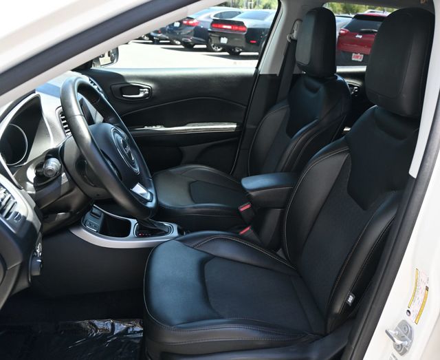 2019 Jeep Compass Latitude FWD - 23057586 - 16