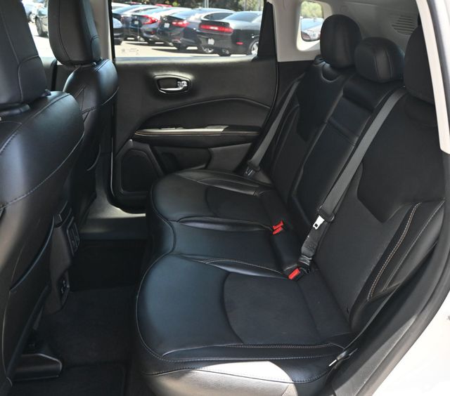 2019 Jeep Compass Latitude FWD - 23057586 - 17