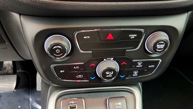 2019 Jeep Compass Latitude FWD - 23097062 - 17