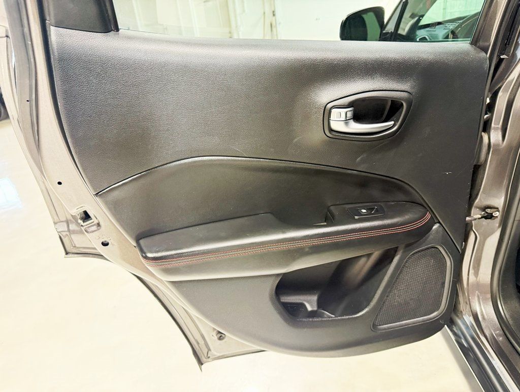 2019 Jeep Compass Trailhawk 4x4 - 22972198 - 30