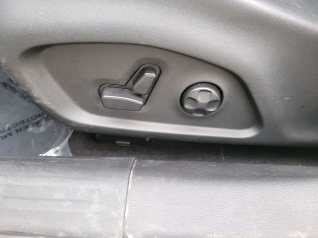 2019 Jeep Compass Utility 4D Limited 4WD 2.4L I4 - 22969899 - 16