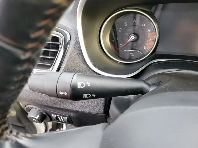 2019 Jeep Compass Utility 4D Limited 4WD 2.4L I4 - 22969899 - 32