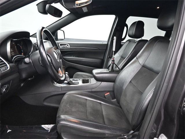 2019 Jeep Grand Cherokee Altitude photo 3