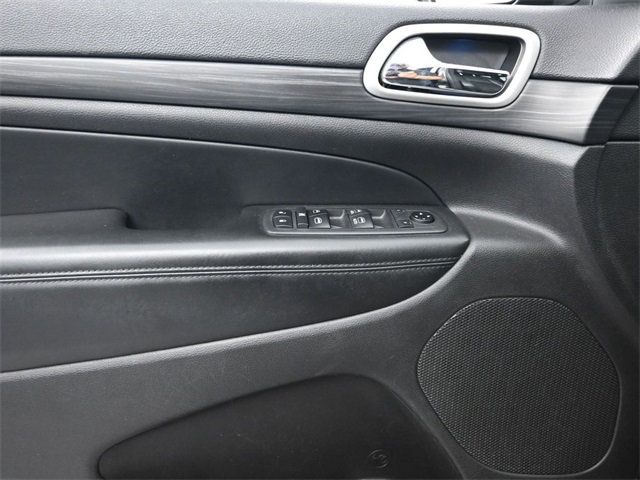 2019 Jeep Grand Cherokee Altitude photo 4