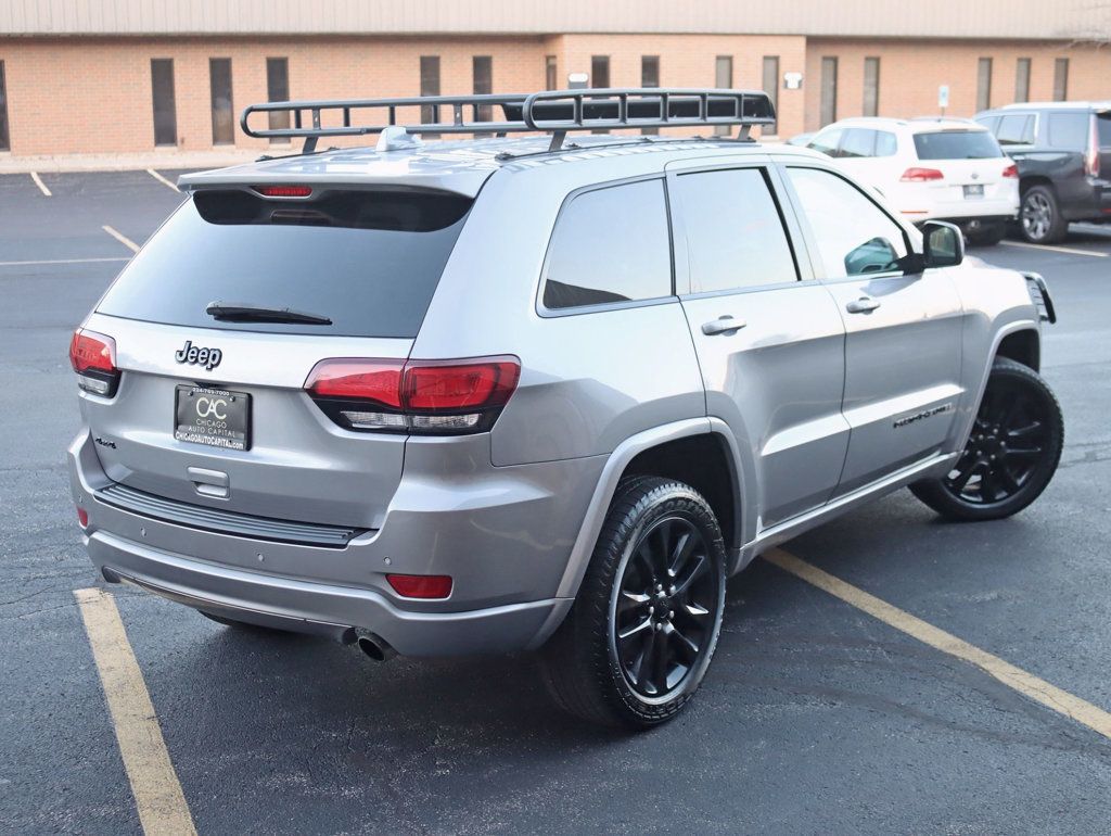 2019 Jeep Grand Cherokee Altitude photo 2