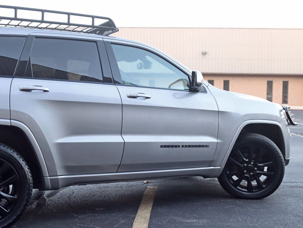 2019 Jeep Grand Cherokee Altitude photo 3