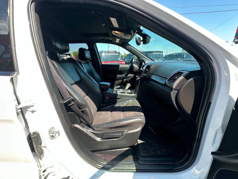 2019 Jeep Grand Cherokee Altitude 4x4 - 22901083 - 24