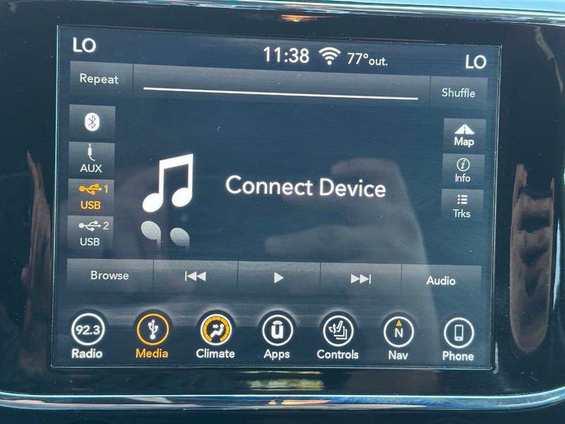 2019 Jeep Grand Cherokee Altitude 4x4 - 22901083 - 38