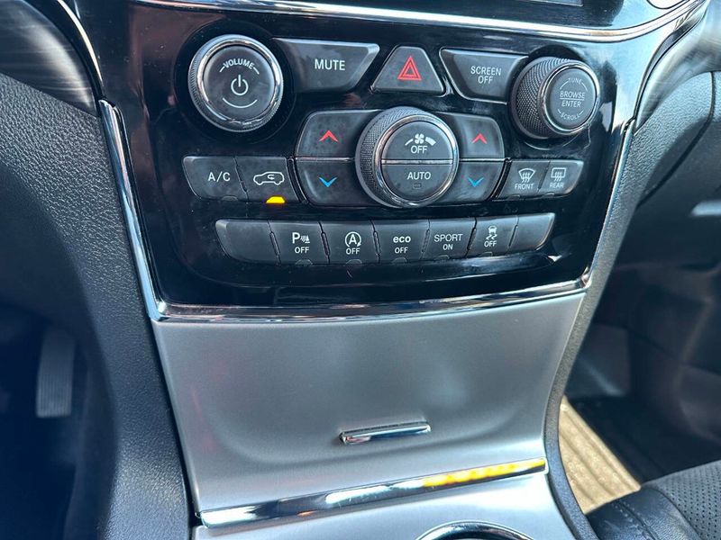 2019 Jeep Grand Cherokee Altitude 4x4 - 22901083 - 46