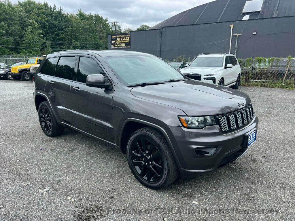 2019 Jeep Grand Cherokee Altitude photo 13