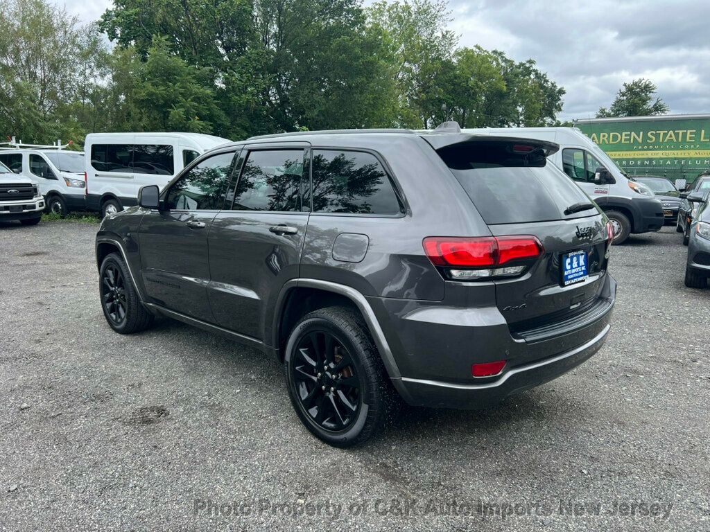2019 Jeep Grand Cherokee Altitude photo 4