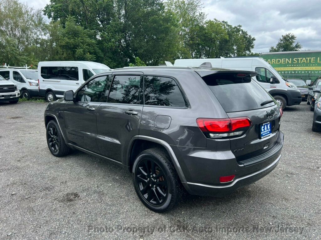 2019 Jeep Grand Cherokee Altitude photo 5