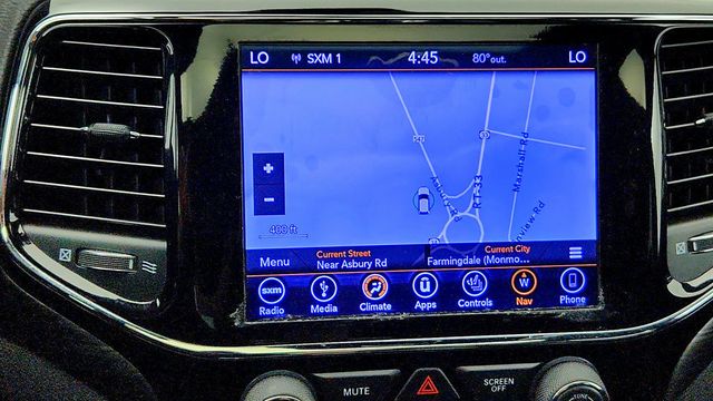 2019 Jeep Grand Cherokee Altitude 4x4 w/ Power Sunroof - 23023135 - 20