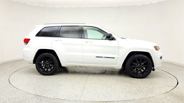 2019 Jeep Grand Cherokee Altitude 4x4 w/ Power Sunroof - 23023135 - 3