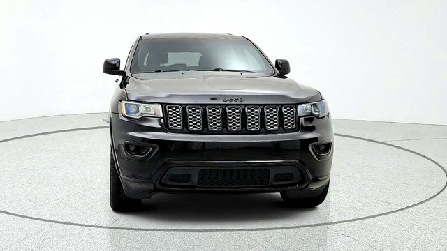2019 Jeep Grand Cherokee Altitude 4x4 w/ Power Sunroof, Nav, Heated Seats & Black Wheels - 23088531 - 1