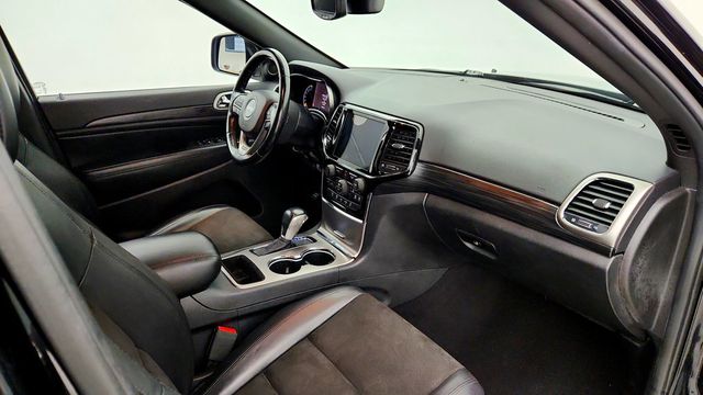 2019 Jeep Grand Cherokee Altitude 4x4 w/ Power Sunroof, Nav, Heated Seats & Black Wheels - 23088531 - 23