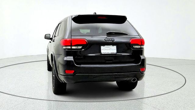 2019 Jeep Grand Cherokee Altitude 4x4 w/ Power Sunroof, Nav, Heated Seats & Black Wheels - 23088531 - 5