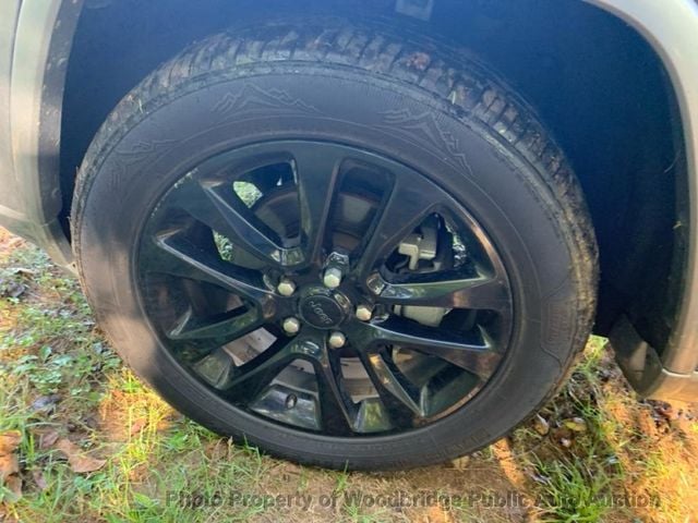 2019 Jeep Grand Cherokee Laredo - 23102077 - 12