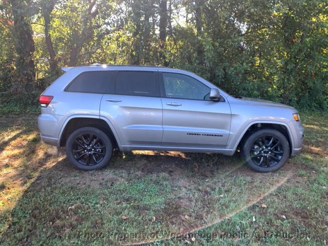 2019 Jeep Grand Cherokee Laredo - 23102077 - 1
