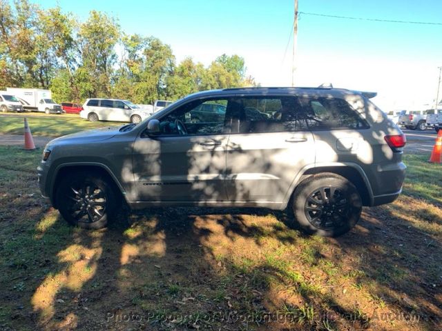 2019 Jeep Grand Cherokee Laredo - 23102077 - 3