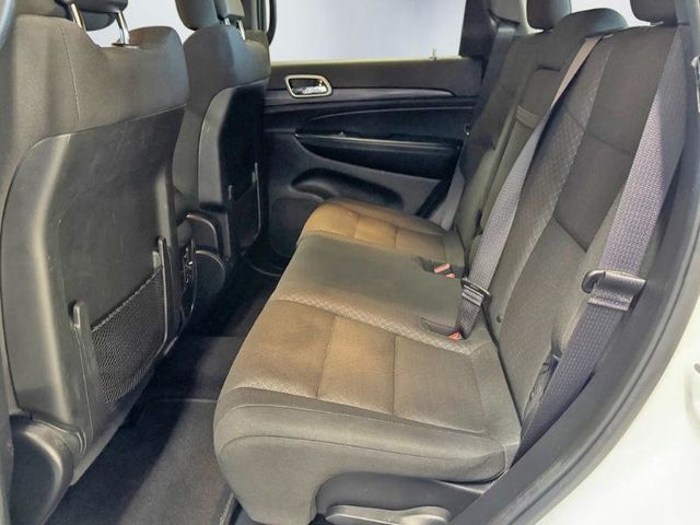 2019 Jeep Grand Cherokee Laredo 4WD - 23073397 - 18