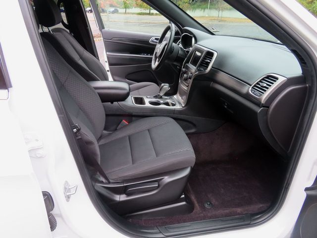 2019 Jeep Grand Cherokee Laredo 4x4 - 22928144 - 19