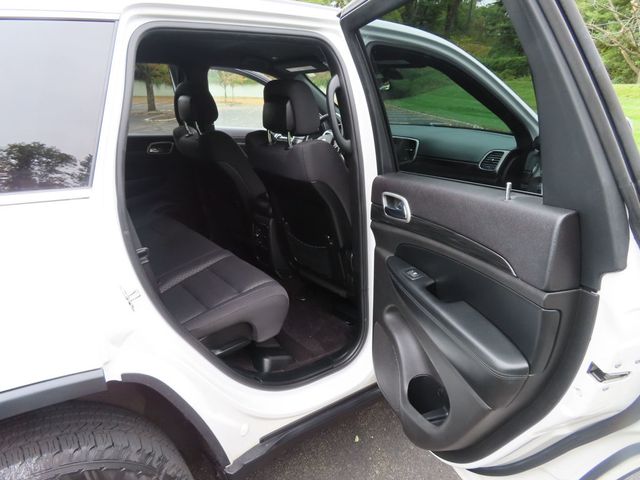 2019 Jeep Grand Cherokee Laredo 4x4 - 22928144 - 21