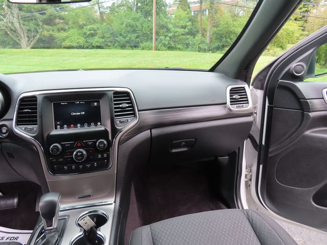 2019 Jeep Grand Cherokee Laredo 4x4 - 22928144 - 28